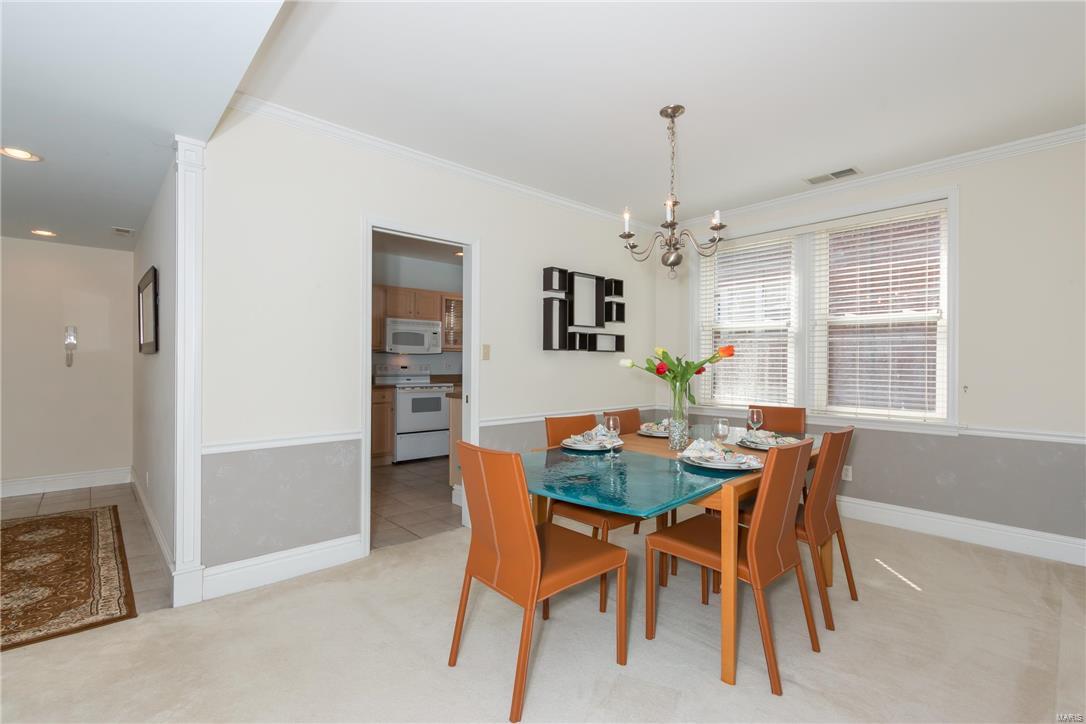 7538 Wydown Boulevard, Unit 1A St. Louis, MO 63105 - Photo 7 of 17