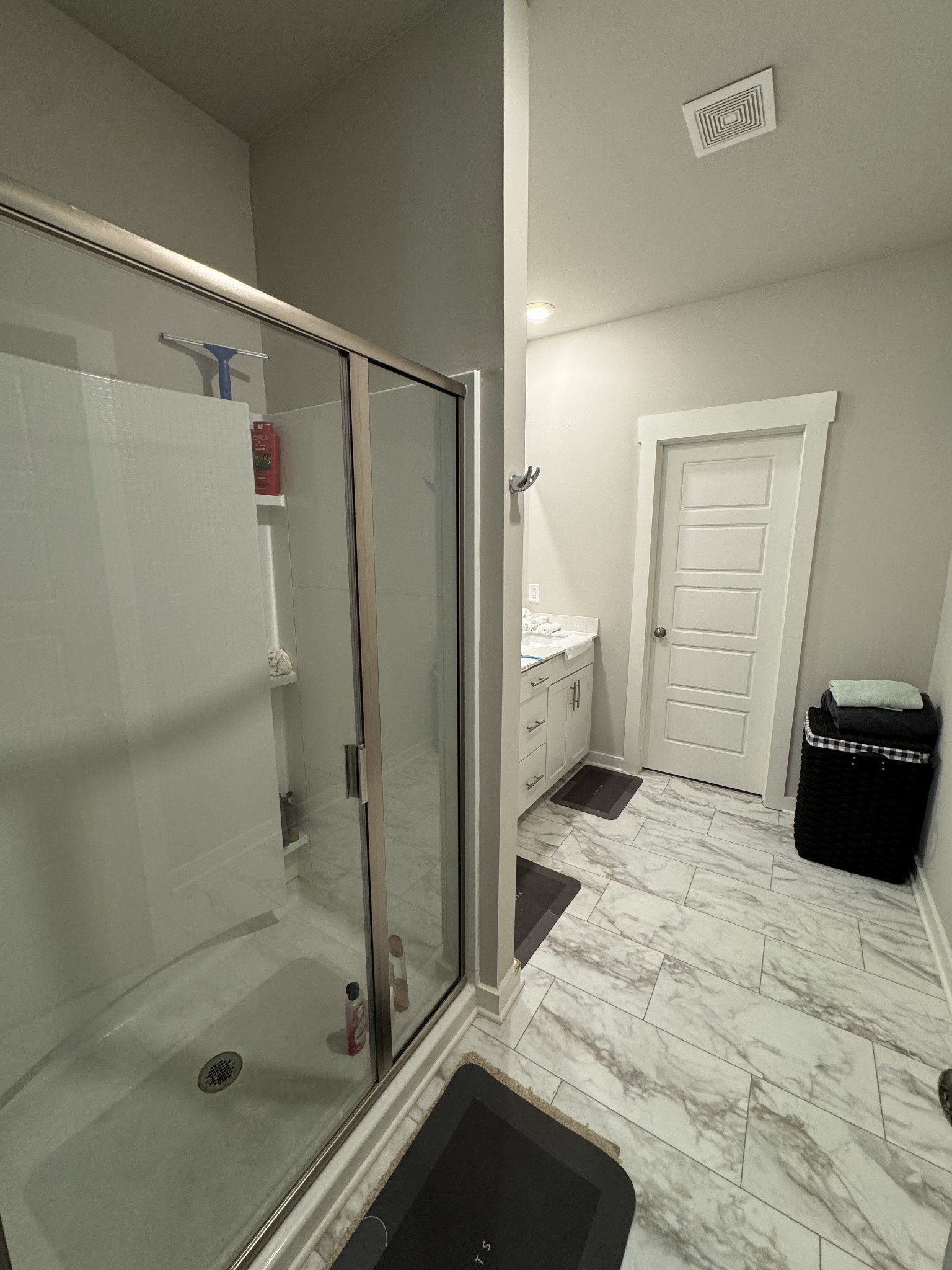 769 Mickelson Way Lebanon, TN 37087 - Photo 7 of 17 a bathroom with a bathtub and a shower