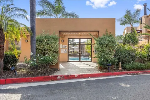 $629,900 | 25712 Le Parc, Unit 20, Lake Forest, CA 92630