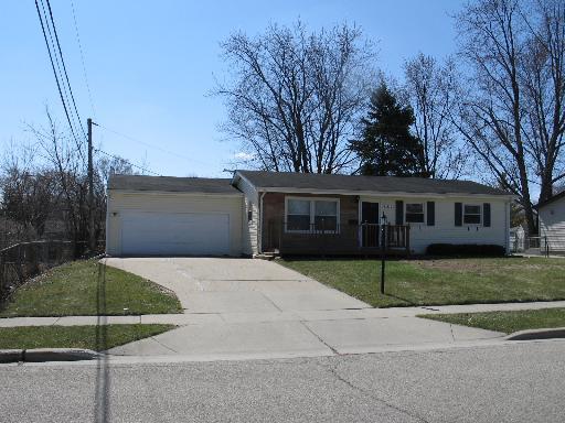 638 Walnut Road Wauconda, IL 60084 - Photo 1 of 6 Gallery Image 1