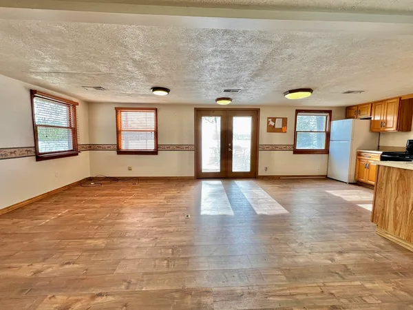 $182,000 | 20062 North Shore Lane, West Frankfort, IL 62896