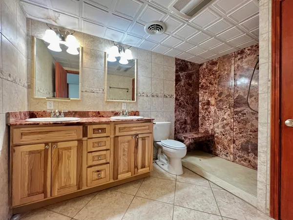 $182,000 | 20062 North Shore Lane, West Frankfort, IL 62896