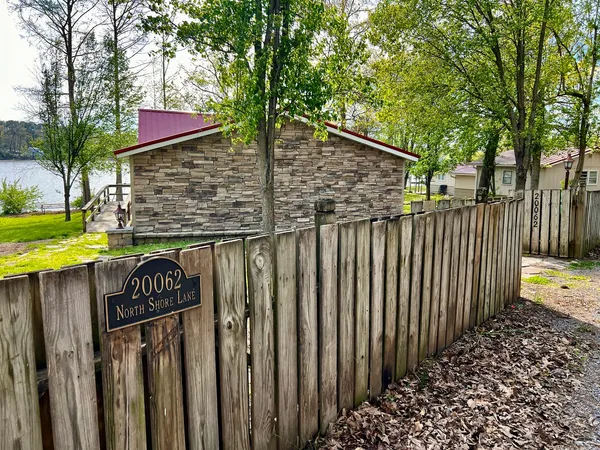 $182,000 | 20062 North Shore Lane, West Frankfort, IL 62896