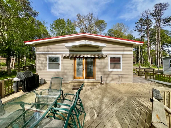 $182,000 | 20062 North Shore Lane, West Frankfort, IL 62896
