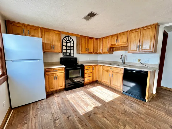 $182,000 | 20062 North Shore Lane, West Frankfort, IL 62896