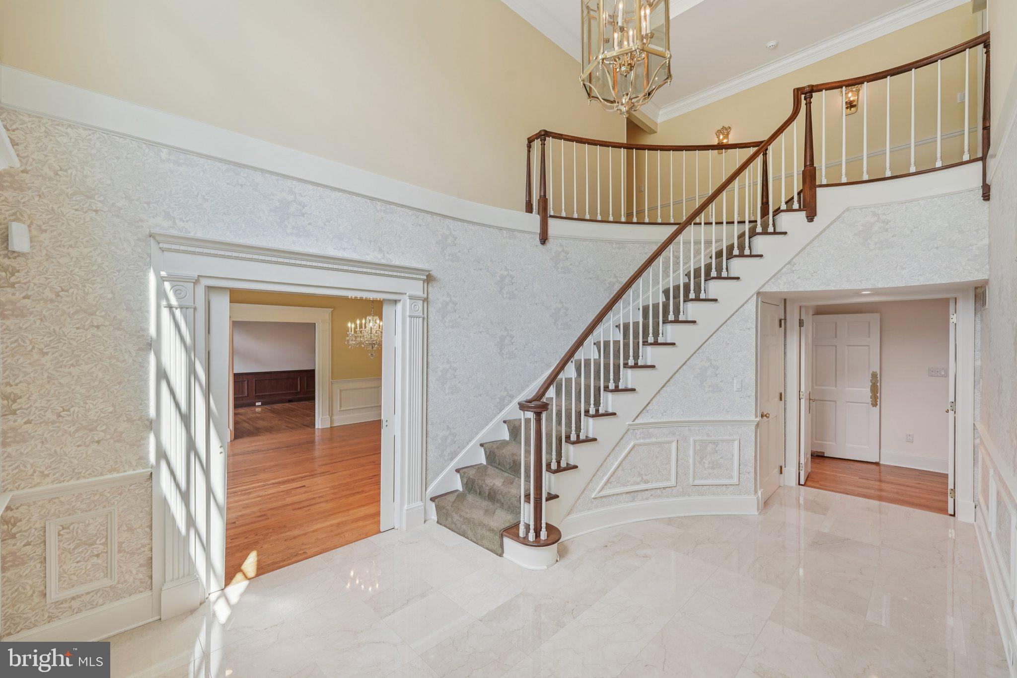 12 Paddock Drive New Hope, PA 18938 - Photo 3 of 42 a view of entryway
