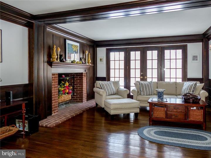 107 Timber Ridge Road Newtown, PA 18940 - Photo 12 of 25 Family Room