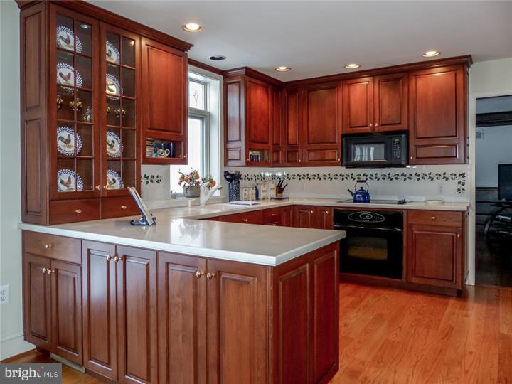 107 Timber Ridge Road Newtown, PA 18940 - Photo 8 of 25 Kitchen