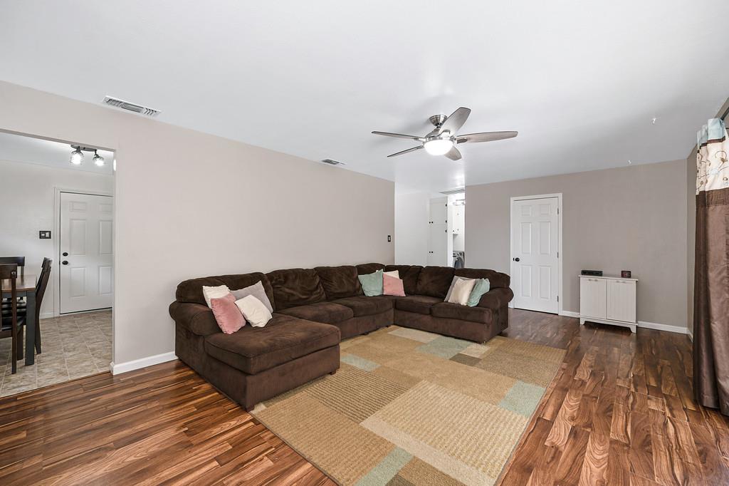 5429 Rambler Way Sacramento, CA 95841 - Photo 11 of 35