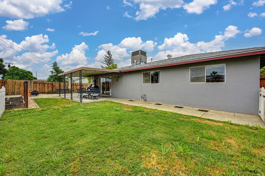 5429 Rambler Way Sacramento, CA 95841 - Photo 30 of 35