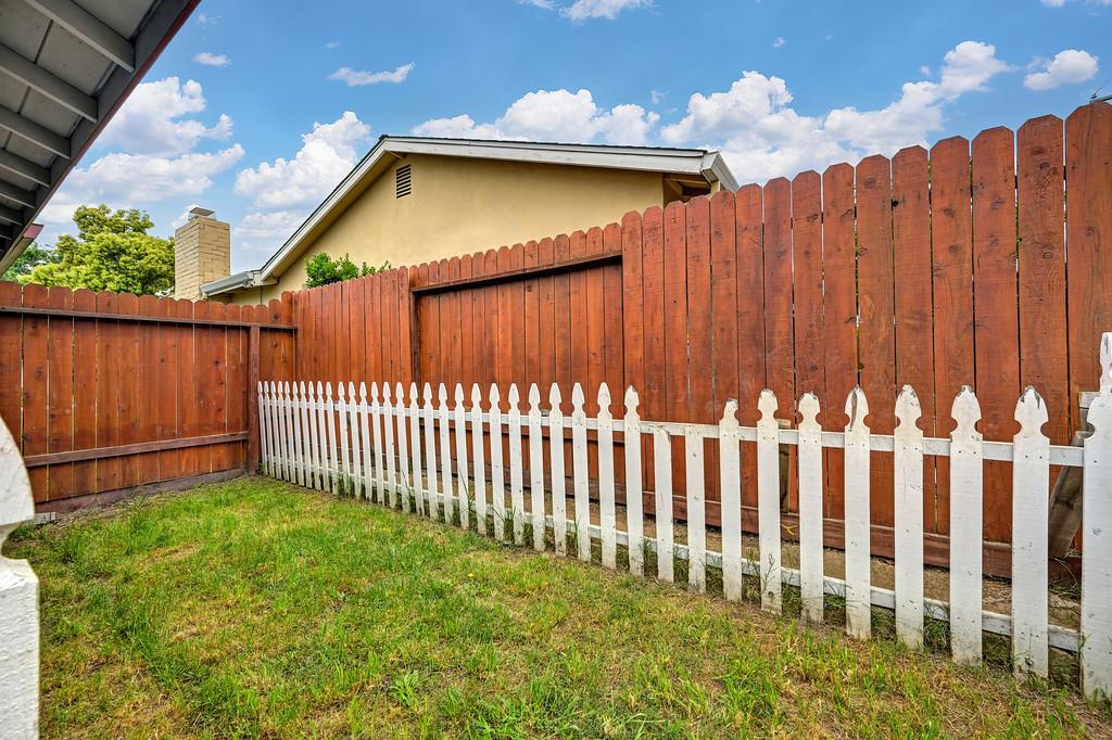 5429 Rambler Way Sacramento, CA 95841 - Photo 32 of 35