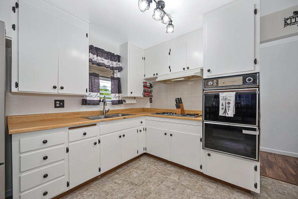 5429 Rambler Way Sacramento, CA 95841 - Photo 7 of 35