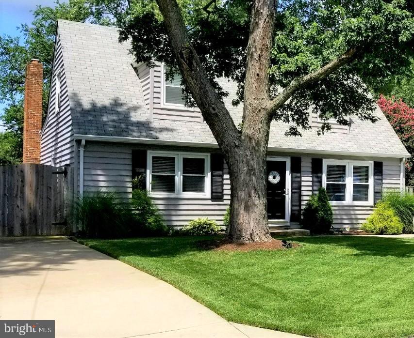 2926 Chestnut Road Edgewater, MD 21037 - Photo 2 of 30 Exceptional landscaping and 2 large driveways