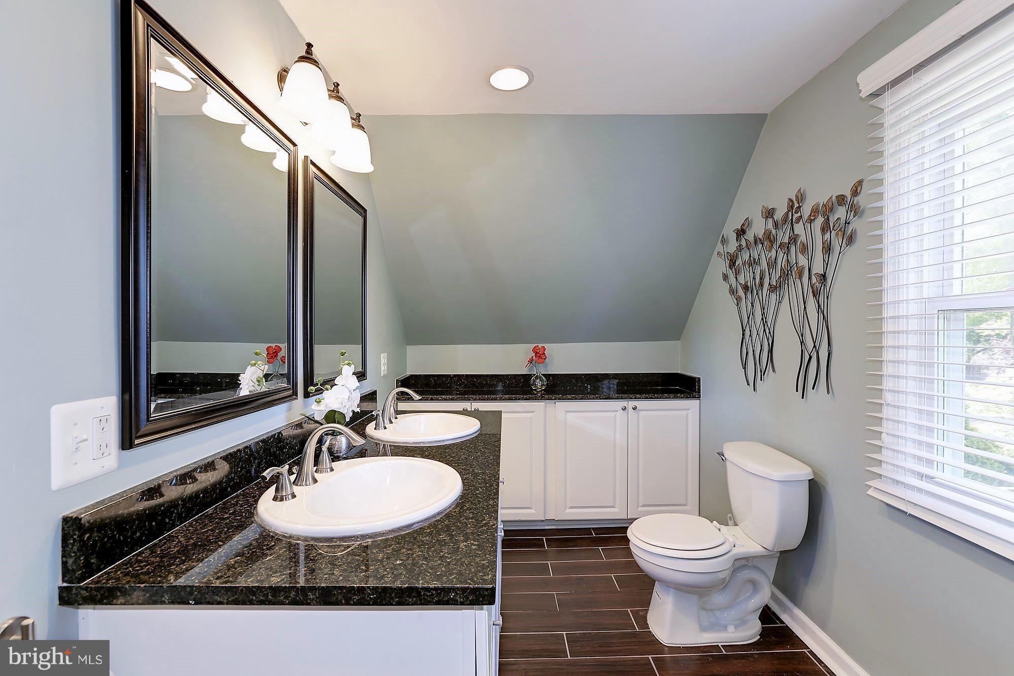 2926 Chestnut Road Edgewater, MD 21037 - Photo 16 of 30 Bright large Master Bath is updated w/granite