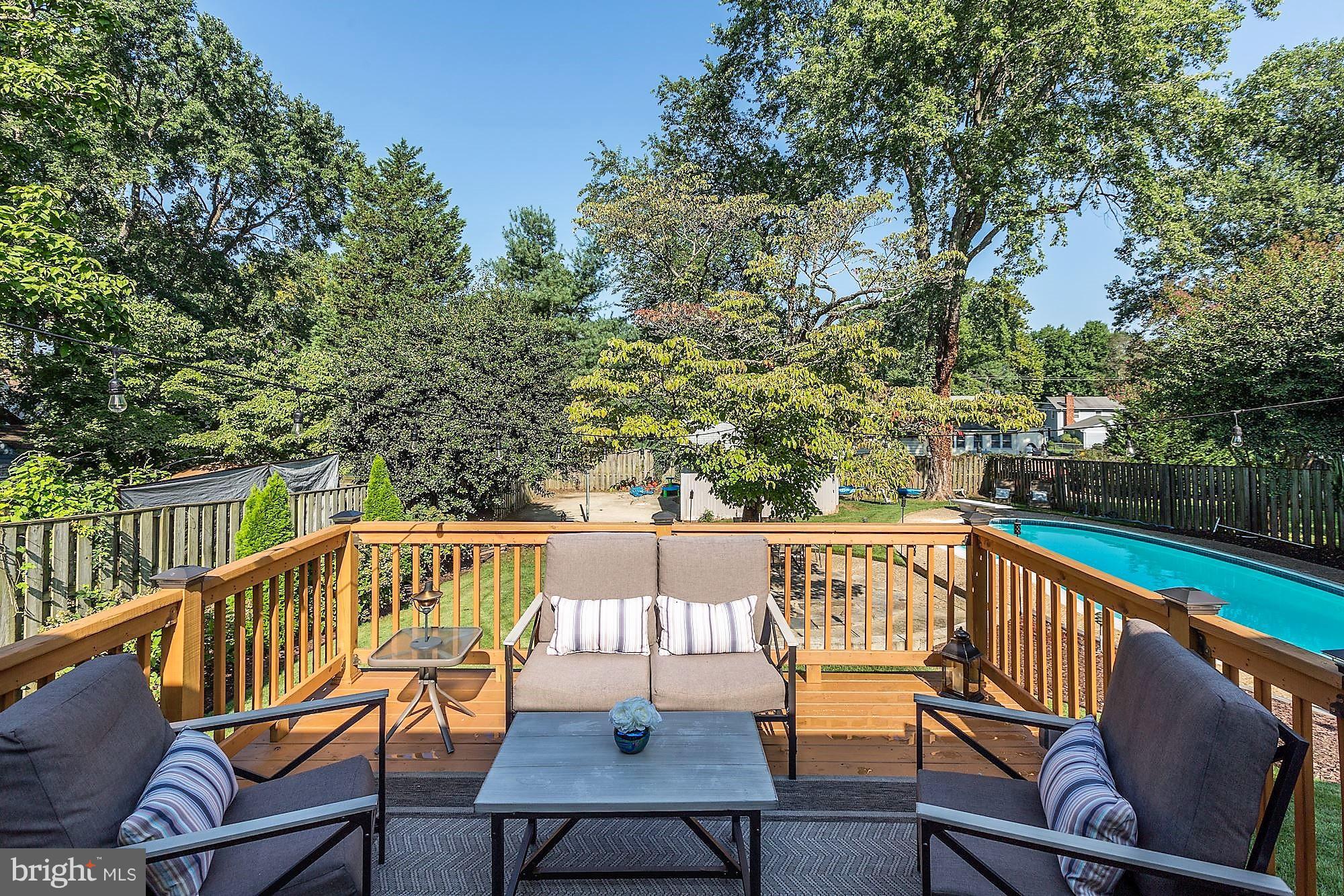 2926 Chestnut Road Edgewater, MD 21037 - Photo 18 of 30 Deck overlooks pool and large yard
