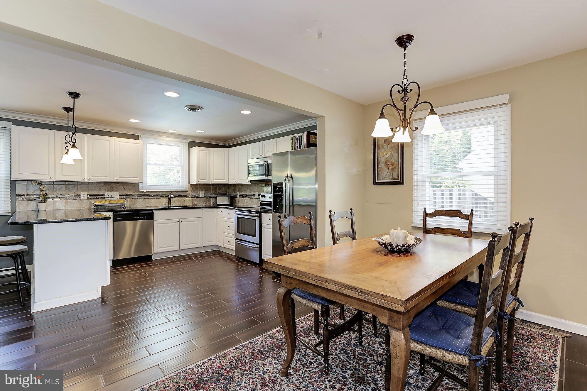 2926 Chestnut Road Edgewater, MD 21037 - Photo 6 of 30 Dining room is perfect for entertaining