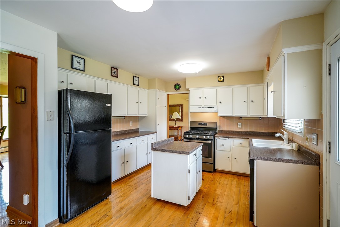 4664 Ranchwood Road Akron, OH 44333 - Photo 10 of 35