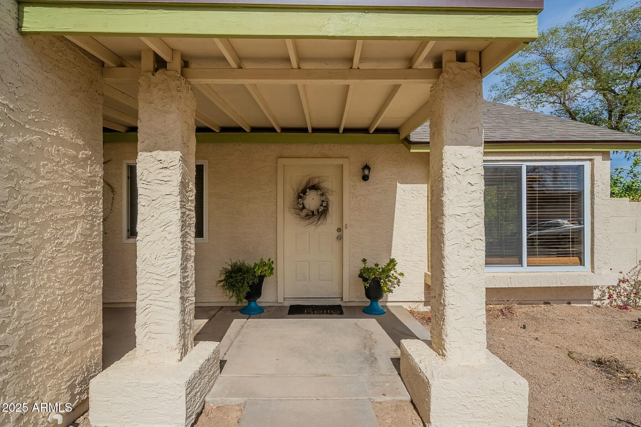 1220 East Utopia Road Phoenix, AZ 85024 - Photo 3 of 28 tempImagefzqIRv