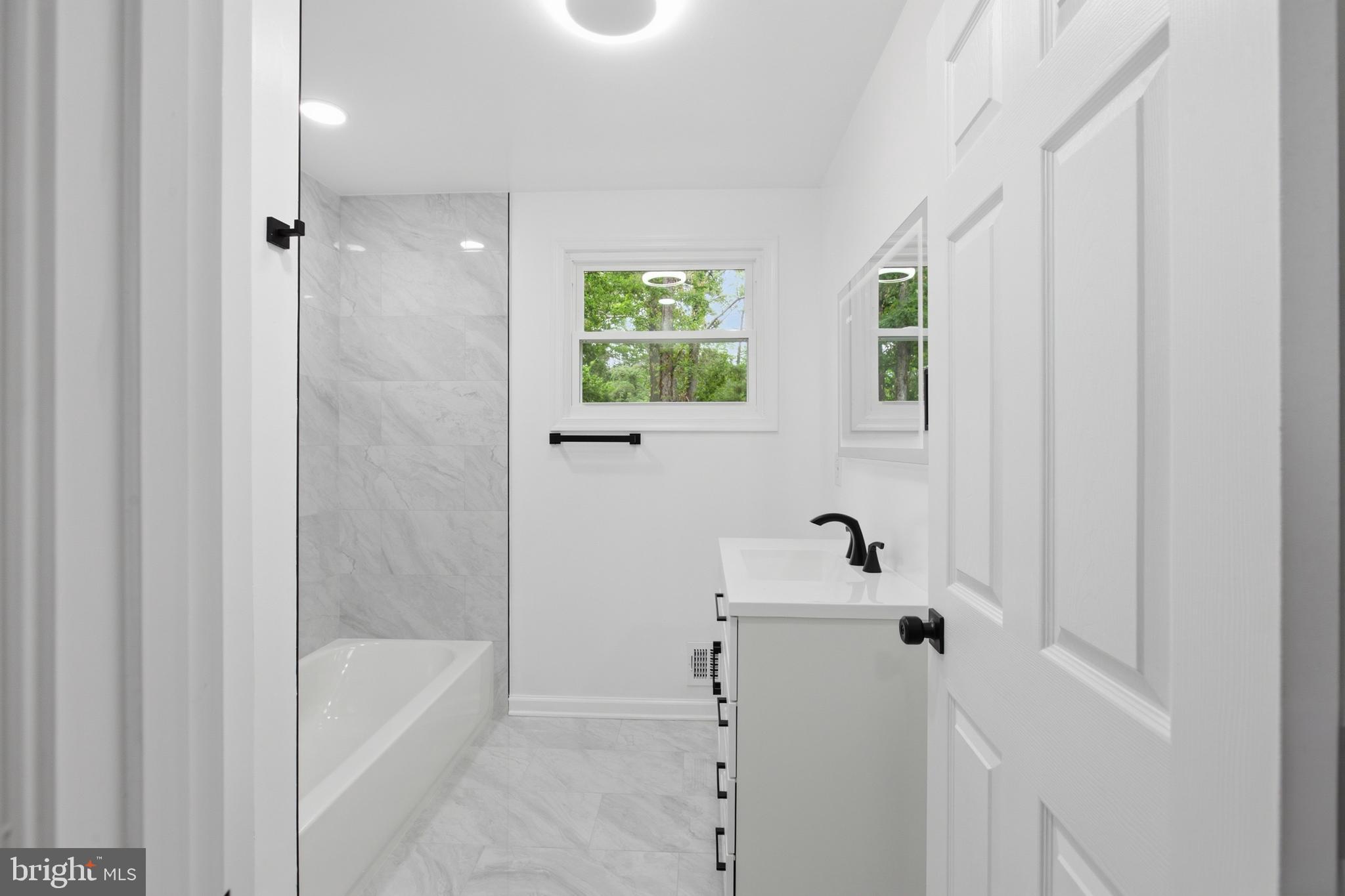 896 Forest Lane Hanover, MD 21076 - Photo 28 of 47