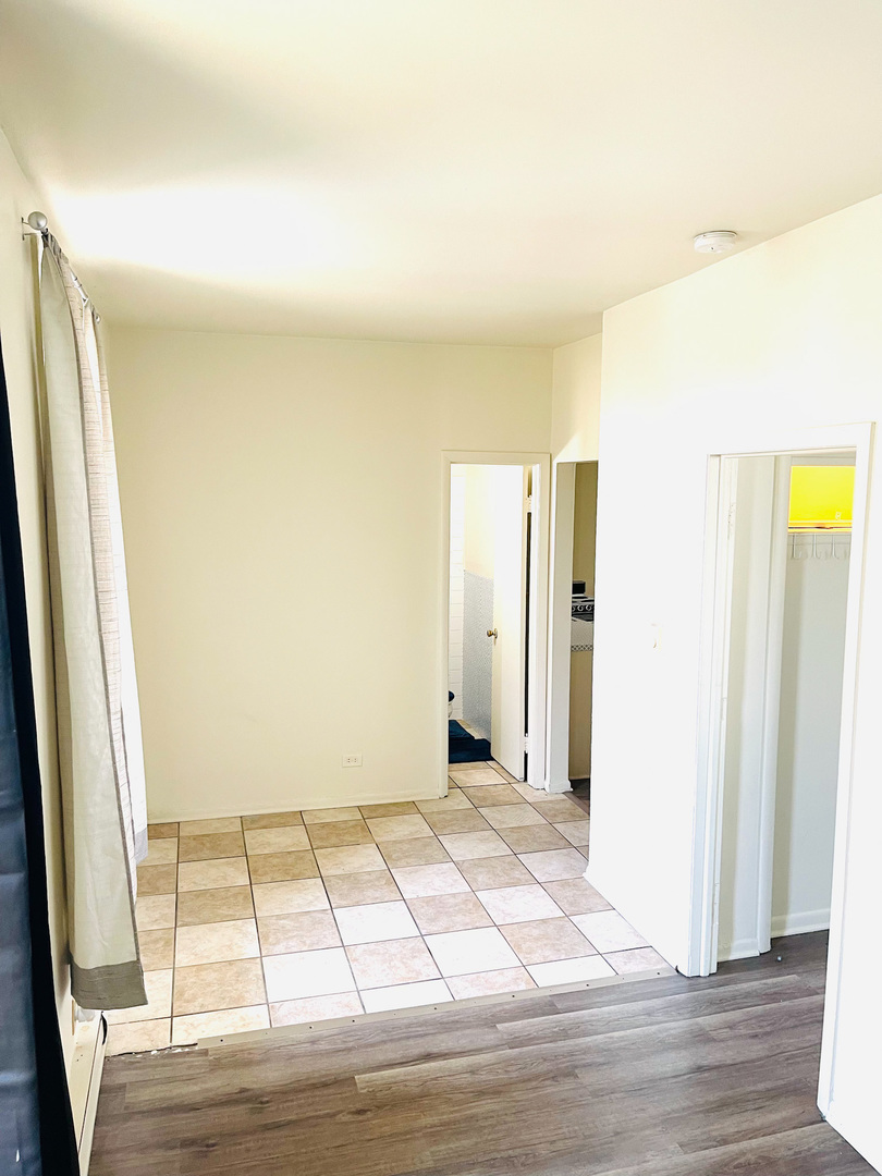 553 South 3rd Avenue Kankakee, IL 60901 - Photo 10 of 14 a view of an empty room