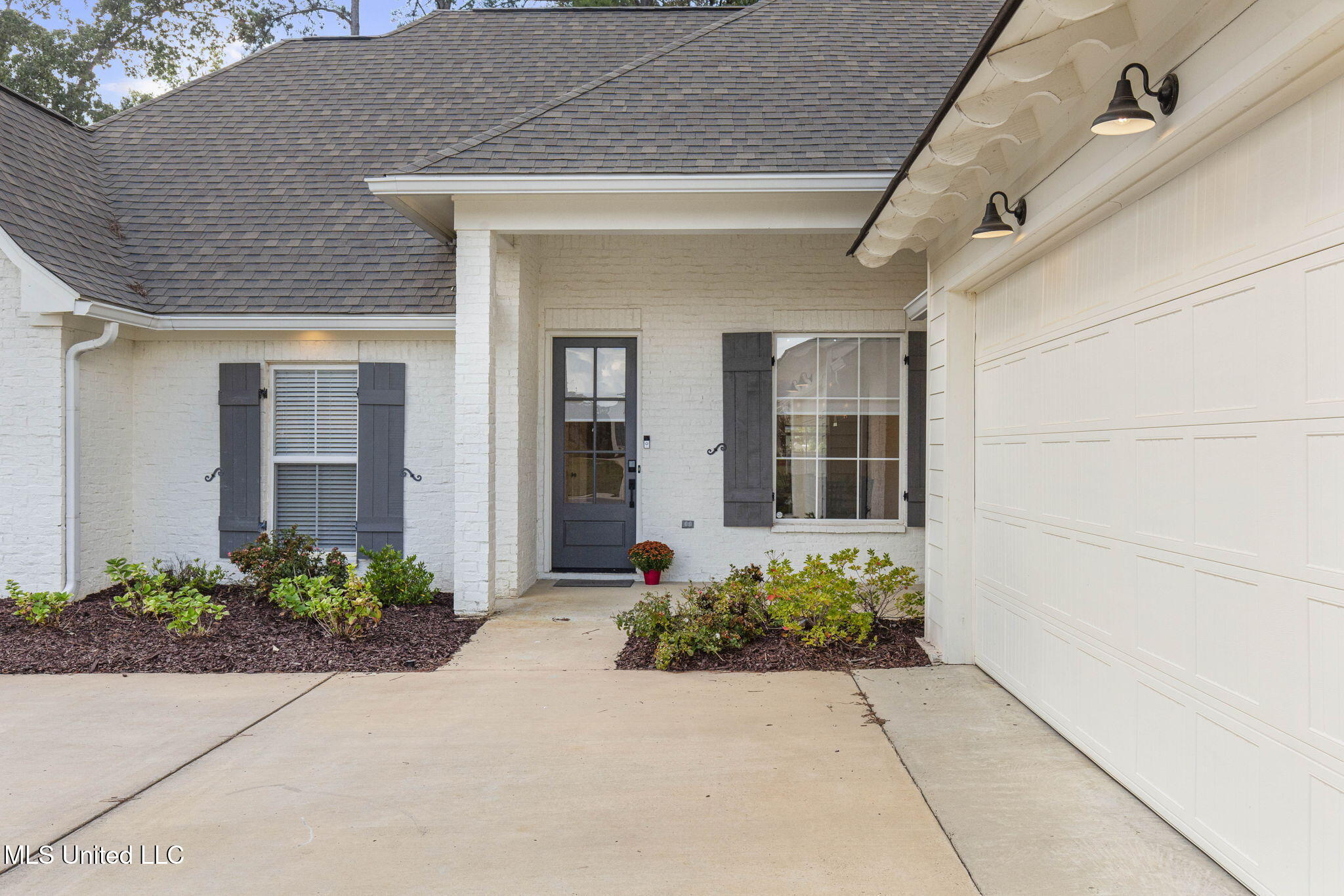 433 Crossvine Place Madison, MS 39110 - Photo 49 of 52 Inviting Entry