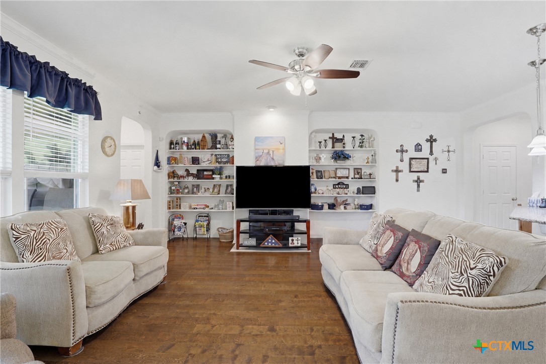 1058 Toltec Trail Georgetown, TX 78626 - Photo 4 of 27