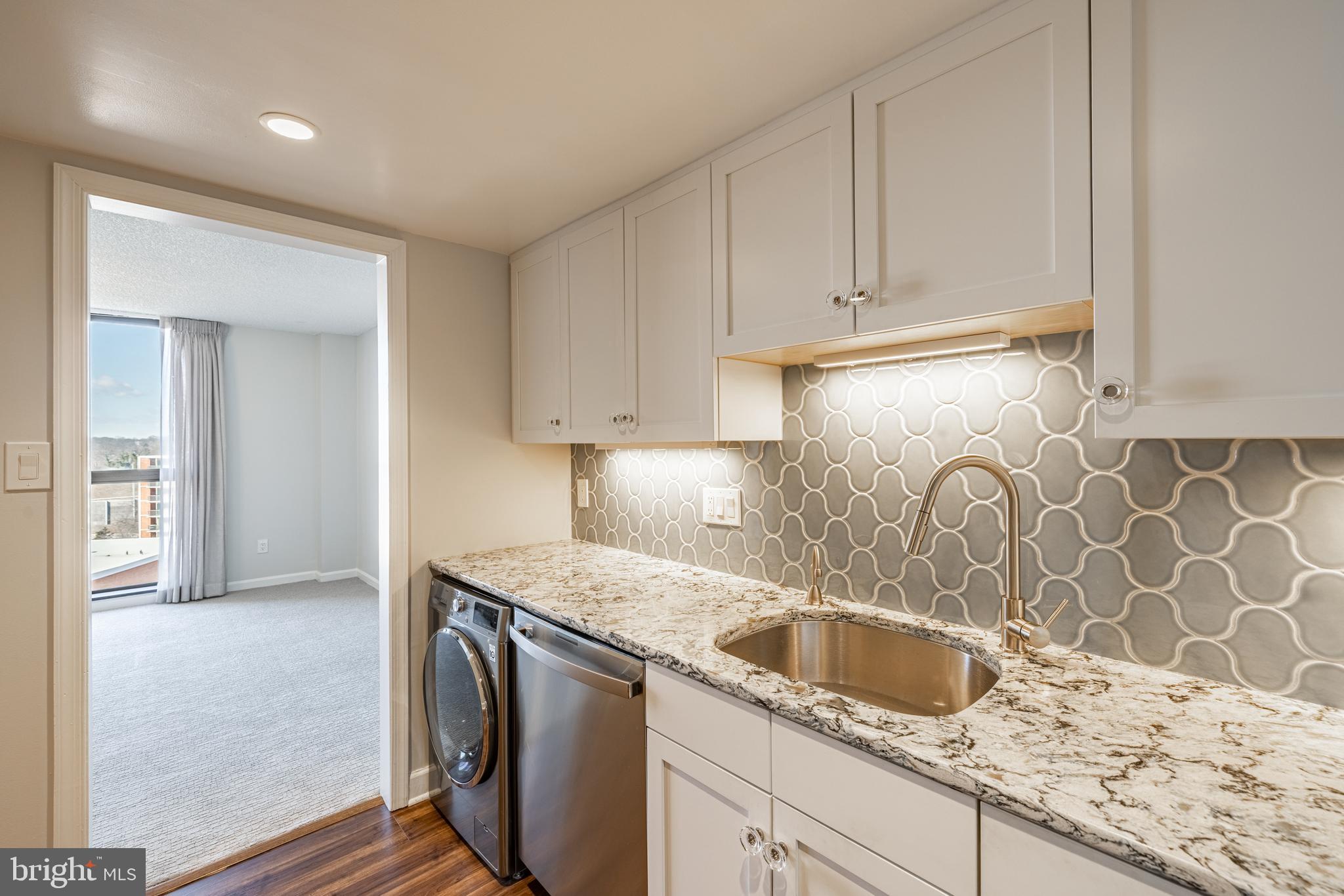1101 South Arlington Ridge Road, Unit 801 Arlington, VA 22202 - Photo 6 of 57 New Backsplash