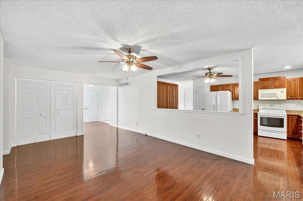 2022 Baxter Road Chesterfield, MO 63017 - Photo 11 of 50