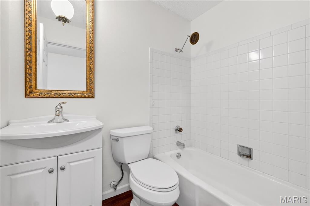 2022 Baxter Road Chesterfield, MO 63017 - Photo 19 of 50