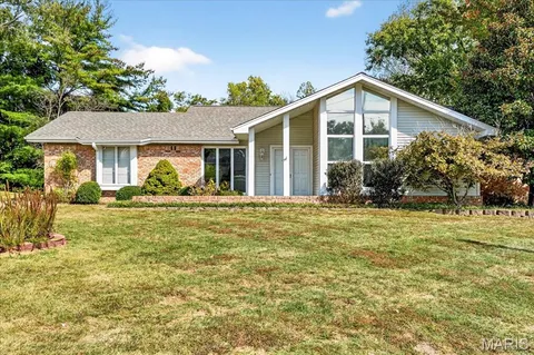 $395,000 | 2022 Baxter Road, Chesterfield, MO 63017