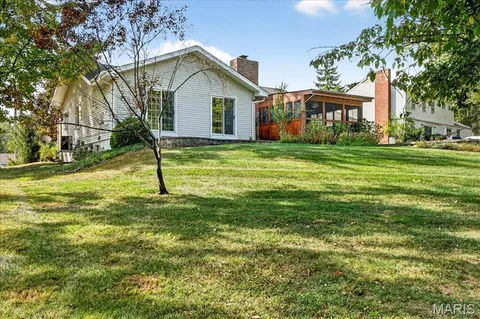 $395,000 | 2022 Baxter Road, Chesterfield, MO 63017