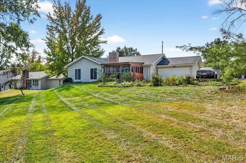 $395,000 | 2022 Baxter Road, Chesterfield, MO 63017