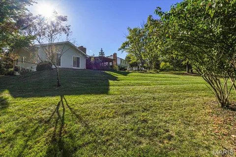 $395,000 | 2022 Baxter Road, Chesterfield, MO 63017