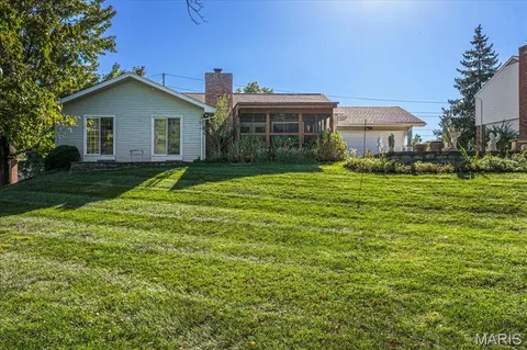 $395,000 | 2022 Baxter Road, Chesterfield, MO 63017