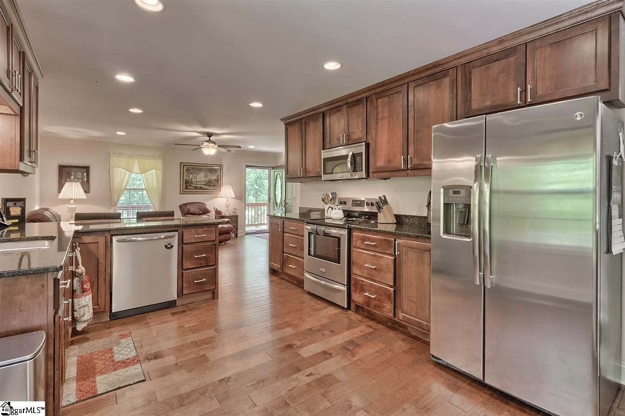 401 Newton Road Pickens, SC 29671 - Photo 13 of 34