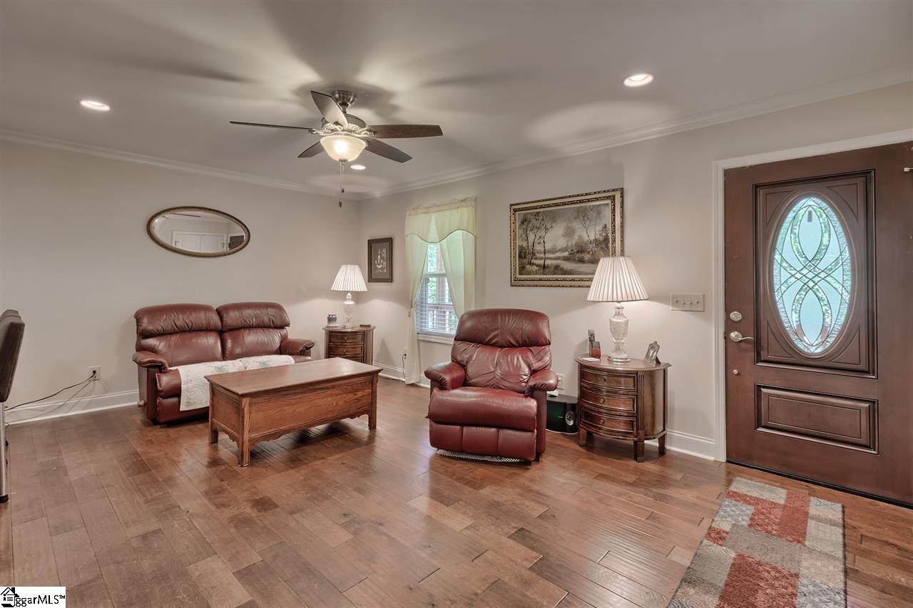 401 Newton Road Pickens, SC 29671 - Photo 7 of 34
