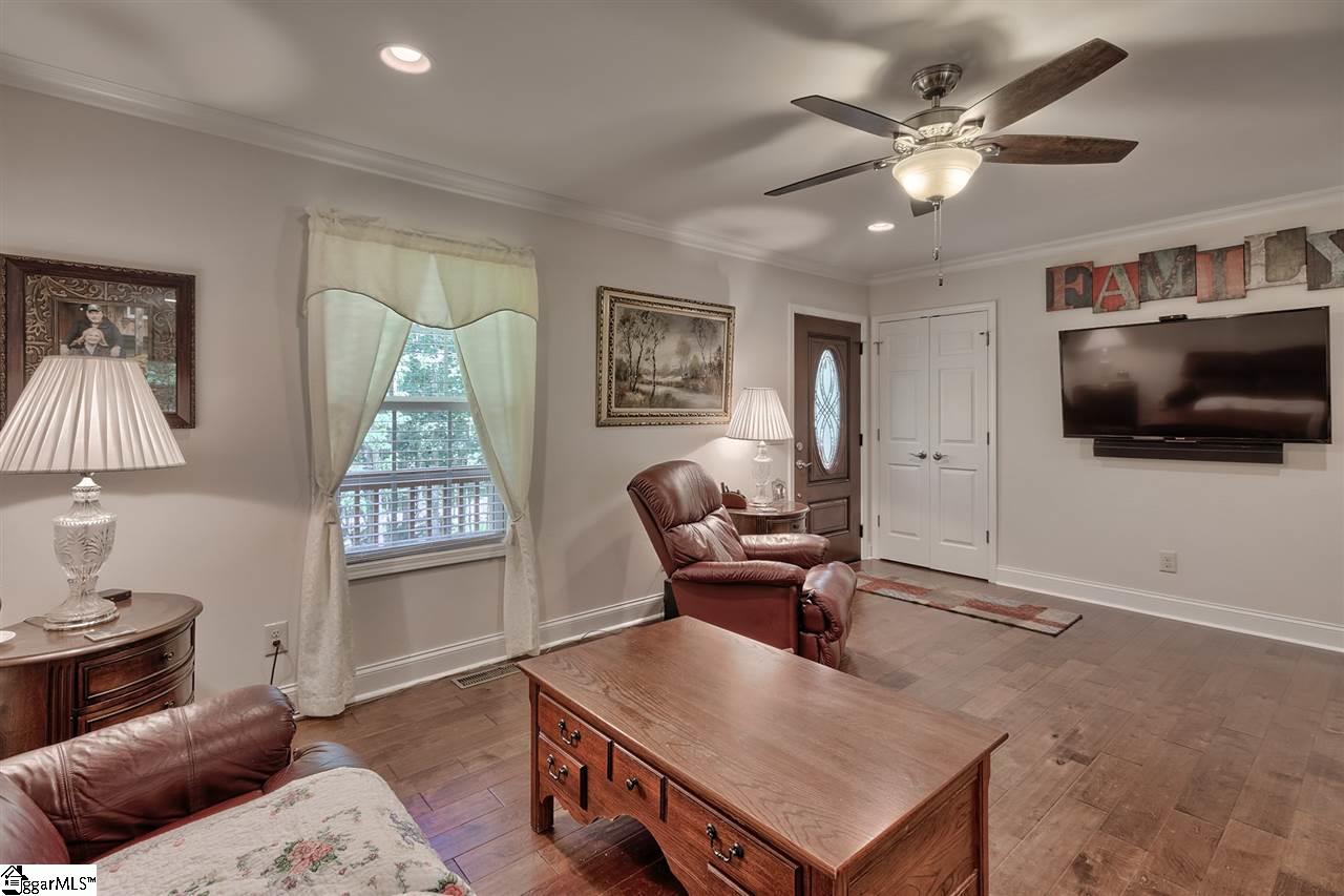 401 Newton Road Pickens, SC 29671 - Photo 8 of 34