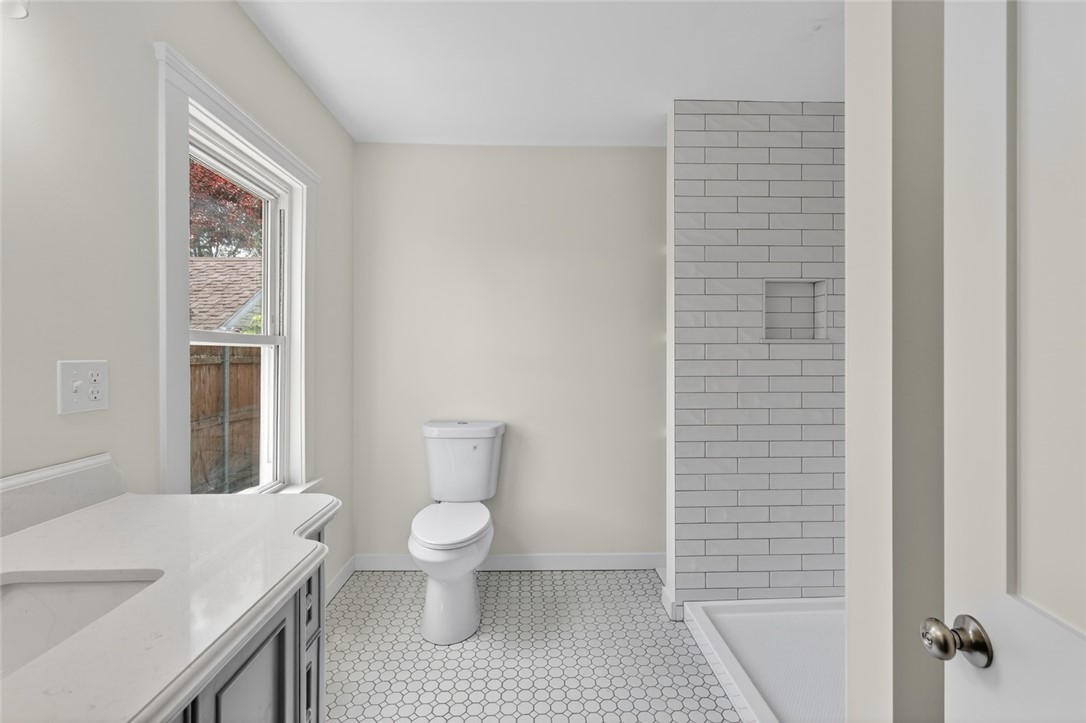52 Pleasant View Road Warwick, RI 02888 - Photo 23 of 47