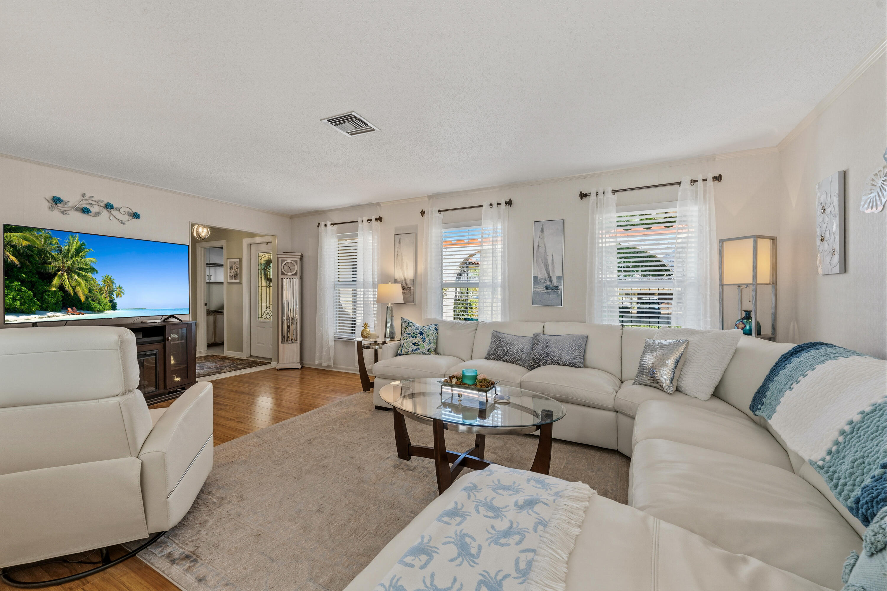 4176 Southeast Fairway Court Stuart, FL 34997 - Photo 8 of 46 33