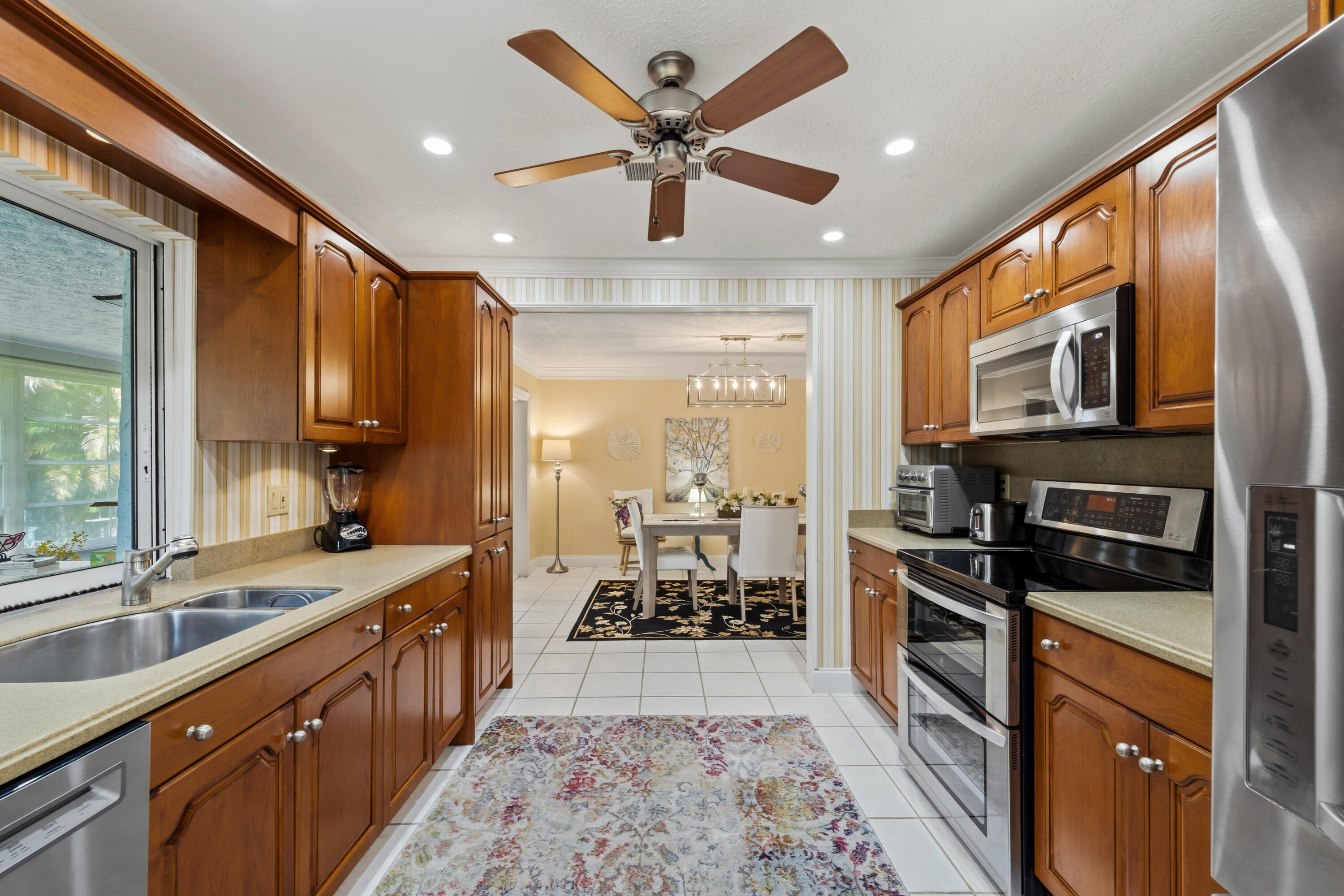 4176 Southeast Fairway Court Stuart, FL 34997 - Photo 10 of 45 4_24