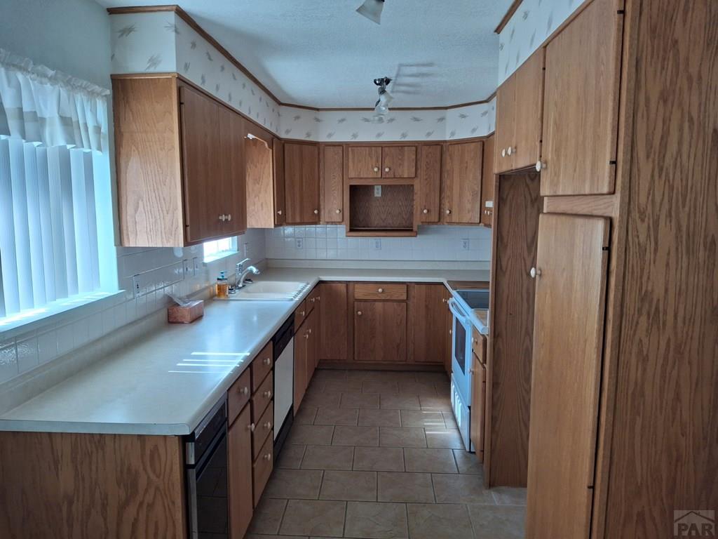 217 3rd Street Fowler, CO 81039 - Photo 3 of 41