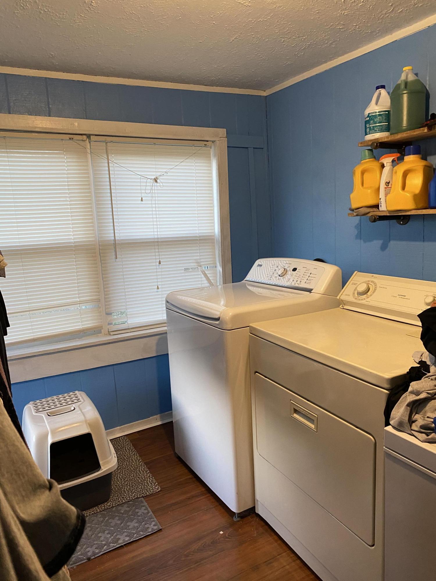 1438 Blockhouse Road Maryville, TN 37803 - Photo 8 of 15 1438 blockhouse laundry room