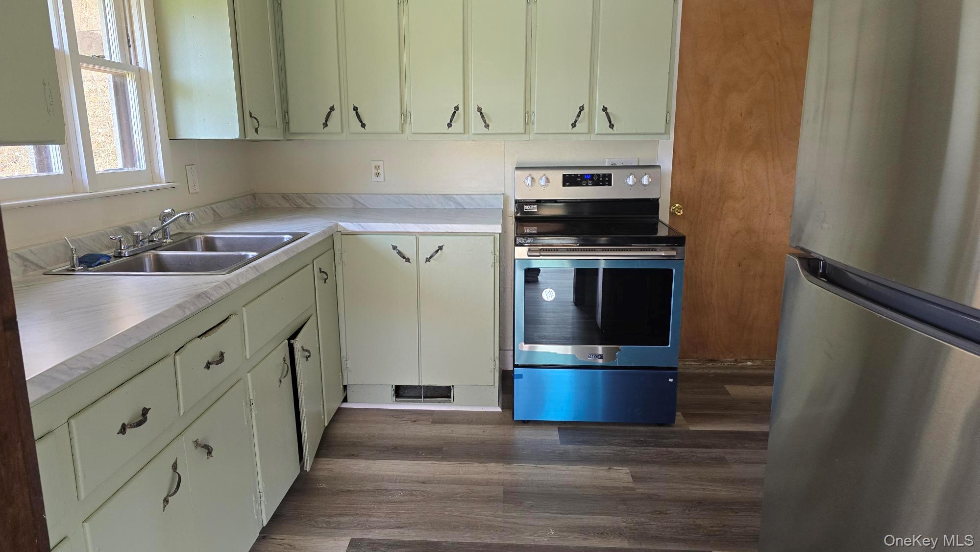 63 North Branch Callicoon Center Road North Branch, NY 12766 - Photo 9 of 19 New stainless appliances