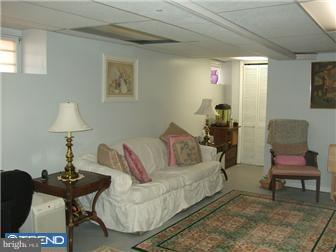 281 Ballymore Road Springfield, PA 19064 - Photo 6 of 10