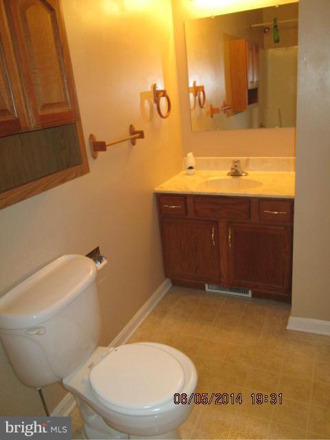 1101 Linwood Road Hagerstown, MD 21740 - Photo 12 of 28 Bath