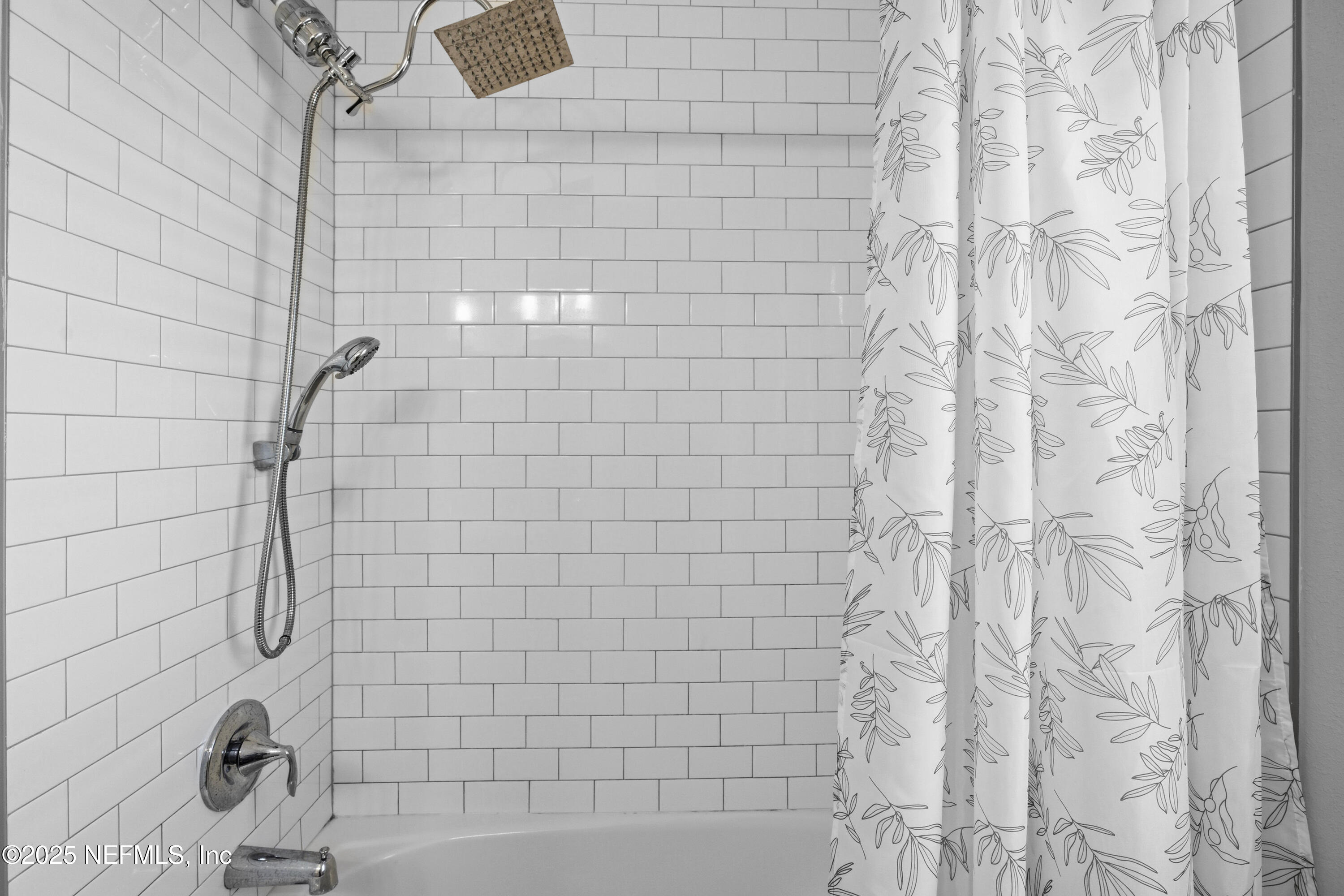 165 Killarney Avenue St. Johns, FL 32259 - Photo 23 of 63 a bathroom with a shower