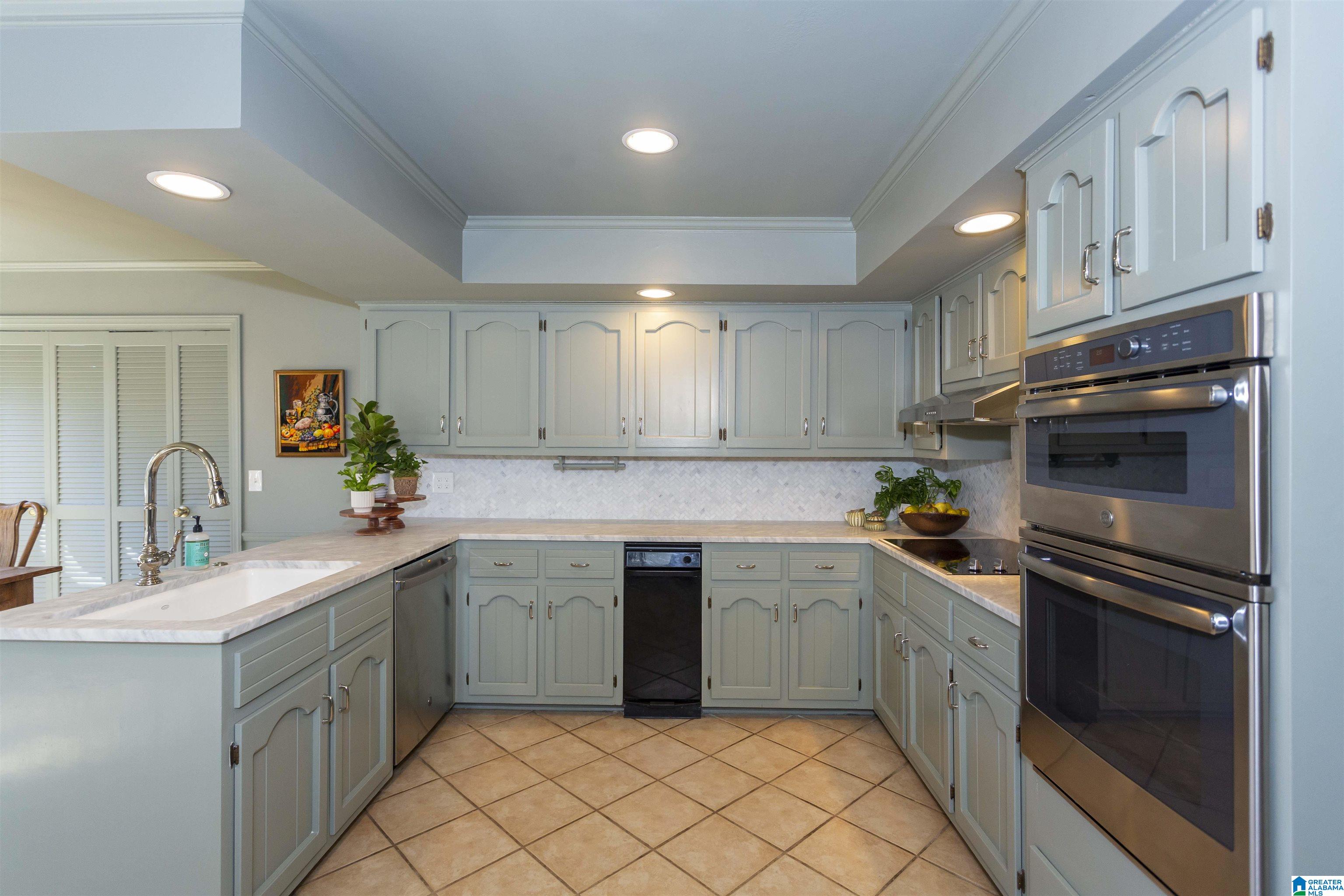 2405 Taralane Circle Birmingham, AL 35216 - Photo 10 of 43