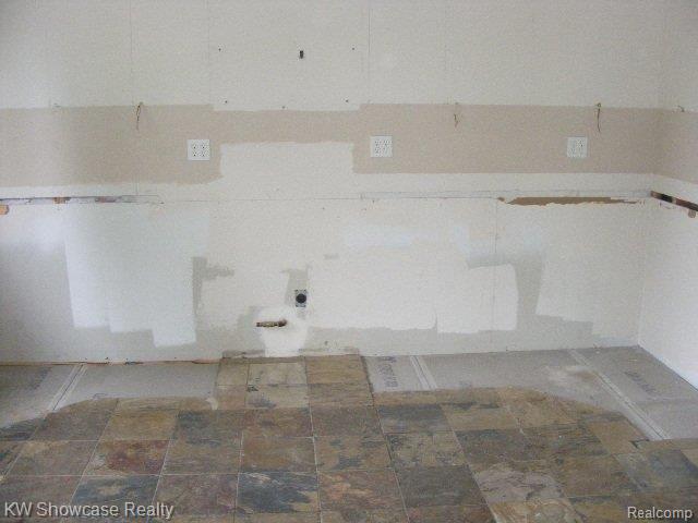 9769 Norman Road Clarkston, MI 48348 - Photo 17 of 20 kitchen.JPG