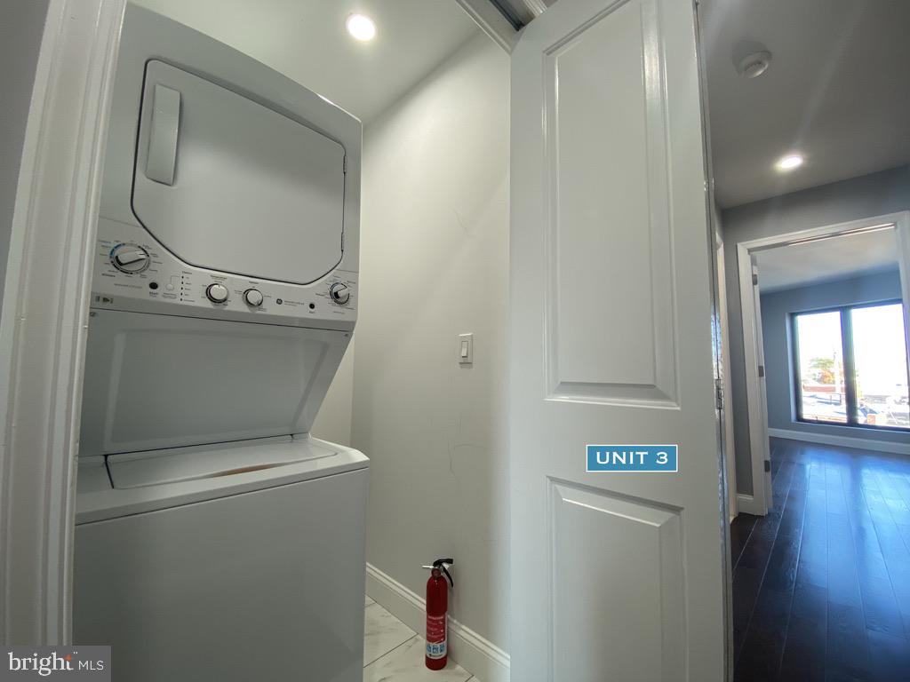 1606 Point Breeze Avenue Philadelphia, PA 19145 - Photo 33 of 35 a view of washer and dryer