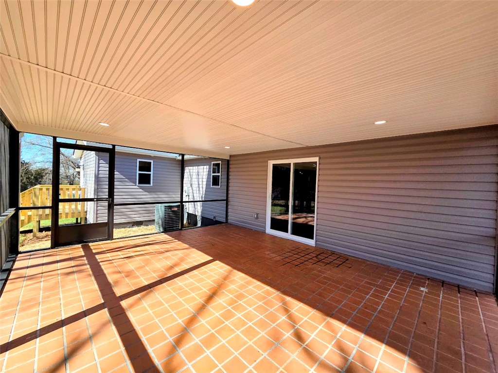 103 Blossom Branch Road Piedmont, SC 29673 - Photo 33 of 45